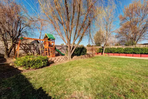 1466 Rose Tree Ln, Redding, CA 96003 photo 28