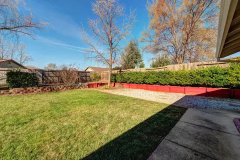 1466 Rose Tree Ln, Redding, CA 96003 photo 37