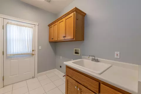 5964 La Quinta Ct, Redding, CA 96003 photo 12