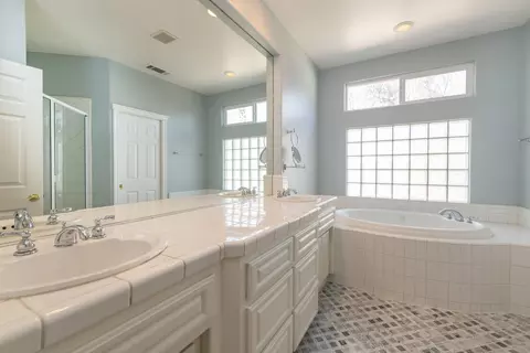 5964 La Quinta Ct, Redding, CA 96003 photo 11