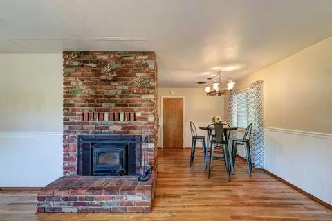 1621 El Dorado Way, Redding, CA 96002 photo 4
