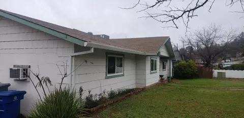 3413 West St, Redding, CA 96001 photo 2