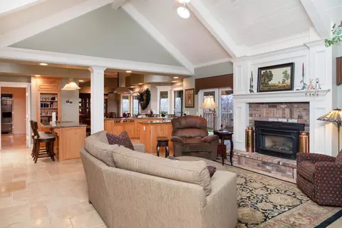 3746 Sunday Ct, Redding, CA 96001 photo 3