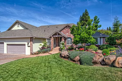 3746 Sunday Ct, Redding, CA 96001 photo 1