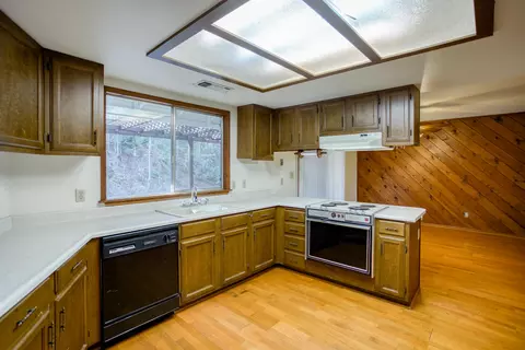17549 Bobs Mountain Rd, Redding, CA 96003 photo 7