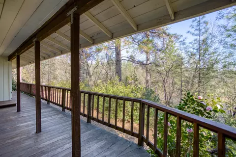 17549 Bobs Mountain Rd, Redding, CA 96003 photo 2