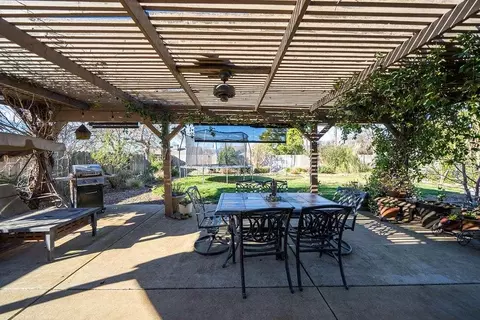 1464 Purple Way, Redding, CA 96003 photo 35