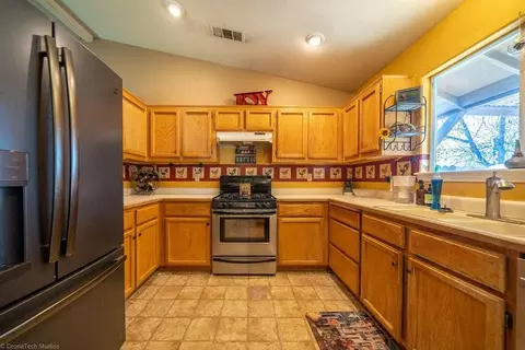 1464 Purple Way, Redding, CA 96003 photo 31