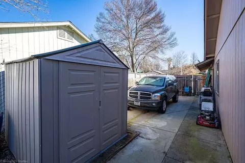 1464 Purple Way, Redding, CA 96003 photo 36