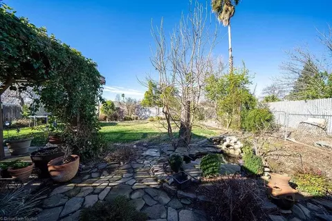 1464 Purple Way, Redding, CA 96003 photo 11