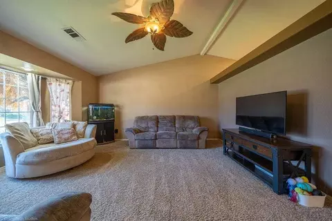 1464 Purple Way, Redding, CA 96003 photo 6
