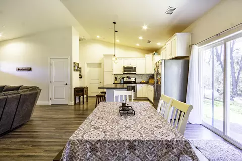 12802 Newtown Rd, Redding, CA 96003 photo 9