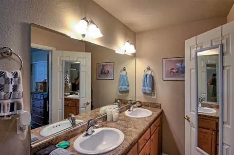 1039 Deodar Way, Redding, CA 96003 photo 12
