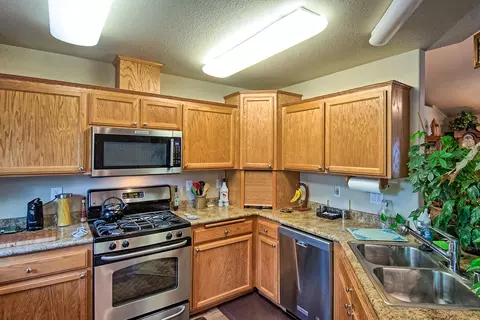 1039 Deodar Way, Redding, CA 96003 photo 9