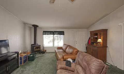 21400 Roughout Rd, Redding, CA 96003 photo 14