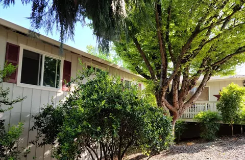 735 Cascade Ct, Redding, CA 96001 photo 4