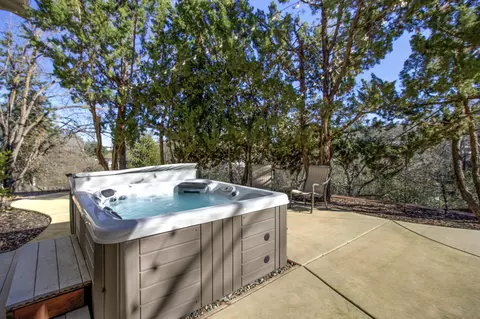 735 Cascade Ct, Redding, CA 96001 photo 38