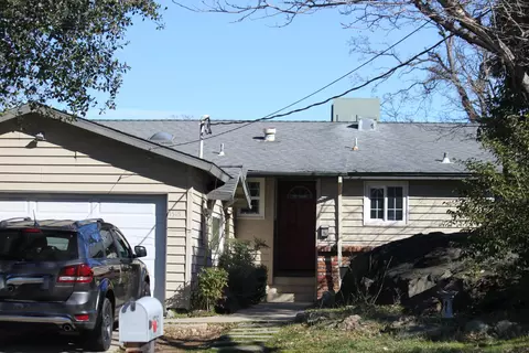 1515 Pleasant St, Redding, CA 96001 photo 1