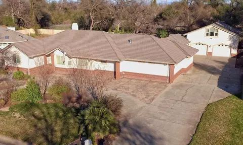 6727 Eastmont Dr, Redding, CA 96002 photo 5