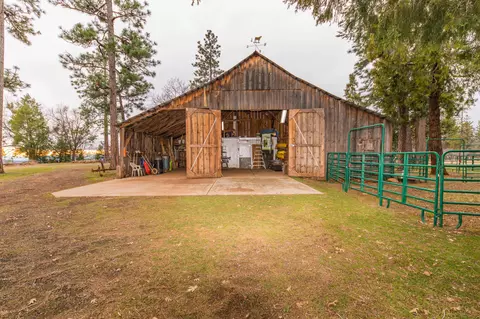 21725 Graham Rd, Manton, CA 96059 photo 4