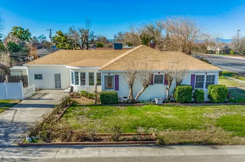 325 Antelope Blvd, Red Bluff, CA 96080 photo 1