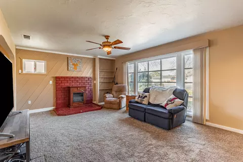 325 Antelope Blvd, Red Bluff, CA 96080 photo 13