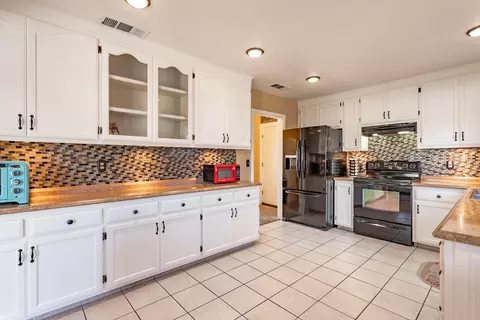 325 Antelope Blvd, Red Bluff, CA 96080 photo 6