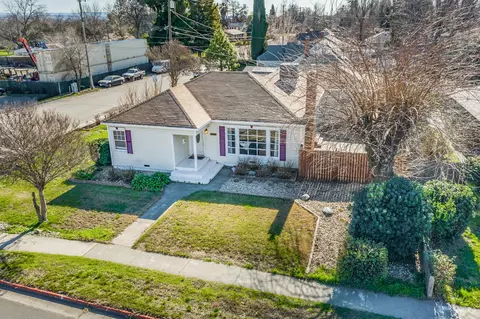 325 Antelope Blvd, Red Bluff, CA 96080 photo 2