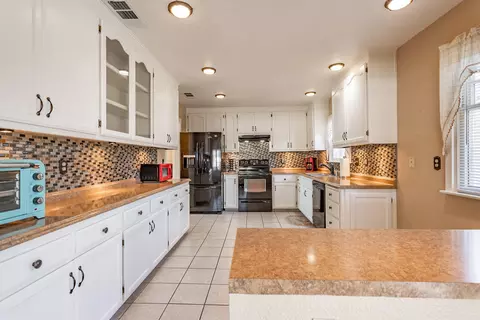 325 Antelope Blvd, Red Bluff, CA 96080 photo 5