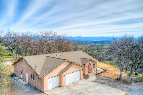 13801 Green Mountain Trl, Redding, CA 96003 photo 1