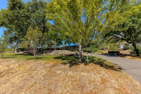 14850 Lamoine Dr, Redding, CA 96003 photo 37