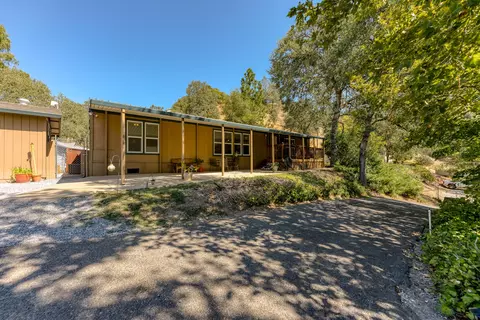 14850 Lamoine Dr, Redding, CA 96003 photo 3