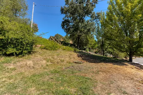 14850 Lamoine Dr, Redding, CA 96003 photo 35