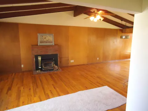 1513 Riviera Dr, Redding, CA 96001 photo 4