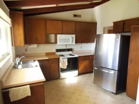 1513 Riviera Dr, Redding, CA 96001 photo 8