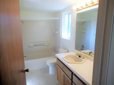 1513 Riviera Dr, Redding, CA 96001 photo 21