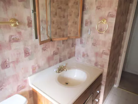 1513 Riviera Dr, Redding, CA 96001 photo 11