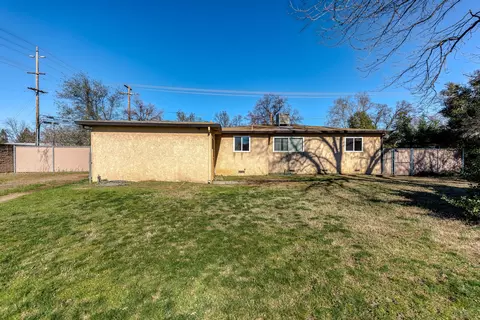 2439 Star Dr, Redding, CA 96001 photo 28