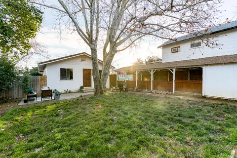 1908 Chestnut St, Redding, CA 96001 photo 11