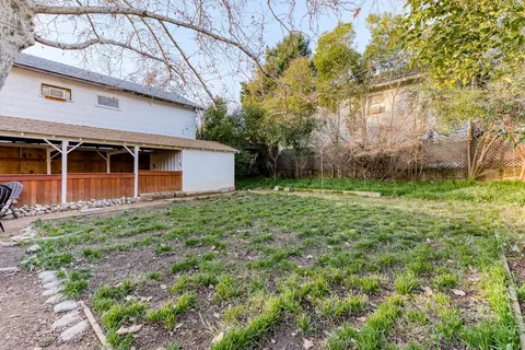 1908 Chestnut St, Redding, CA 96001 photo 35