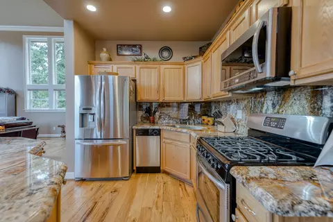 22200 Riverview Dr, Lakehead, CA 96051 photo 11