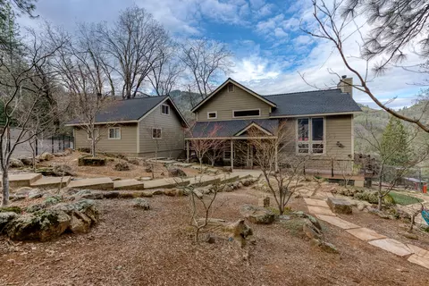22200 Riverview Dr, Lakehead, CA 96051 photo 3