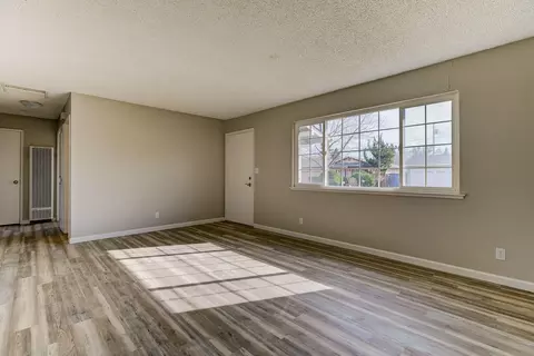 2350 Corona St, Redding, CA 96002 photo 8