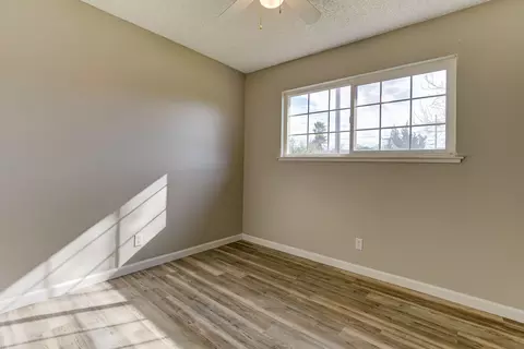 2350 Corona St, Redding, CA 96002 photo 12