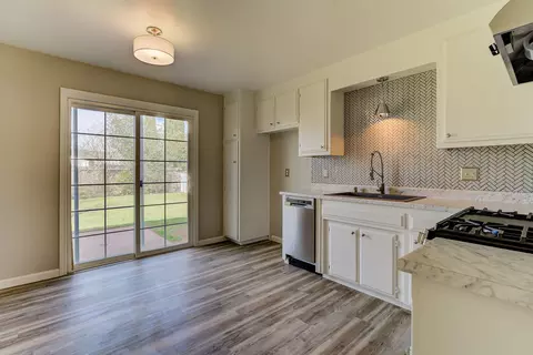 2350 Corona St, Redding, CA 96002 photo 9