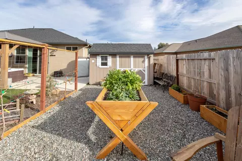 1354 Bonhurst Dr, Redding, CA 96003 photo 24