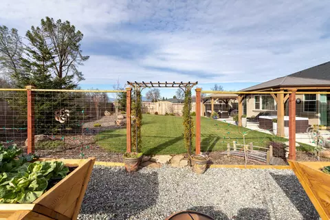 1354 Bonhurst Dr, Redding, CA 96003 photo 27