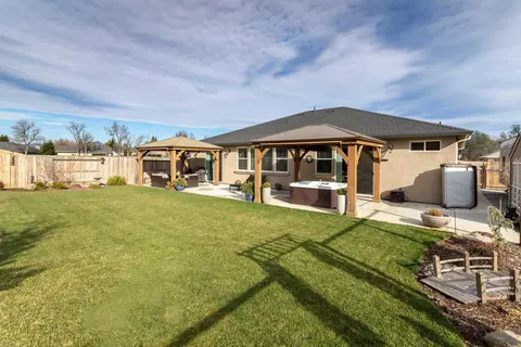 1354 Bonhurst Dr, Redding, CA 96003 photo 28