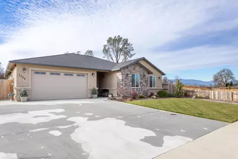 1354 Bonhurst Dr, Redding, CA 96003 photo 2