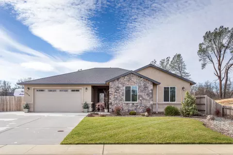 1354 Bonhurst Dr, Redding, CA 96003 photo 1